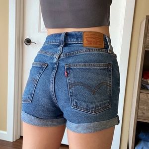 NWOT Levi’s Wedgie High Waisted Denim Shorts
